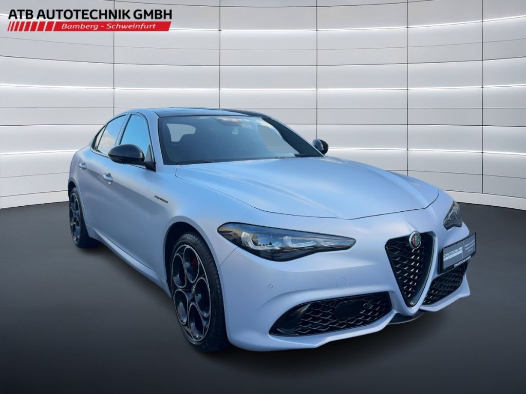 Fahrzeugabbildung Alfa Romeo Giulia Competizi.Matt Silber (ab Werk) Limitiert