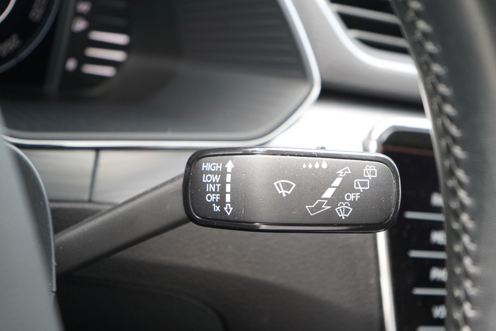 Skoda Superb Combi 2.0 TDI Active LED Notrufassistent foto 21
