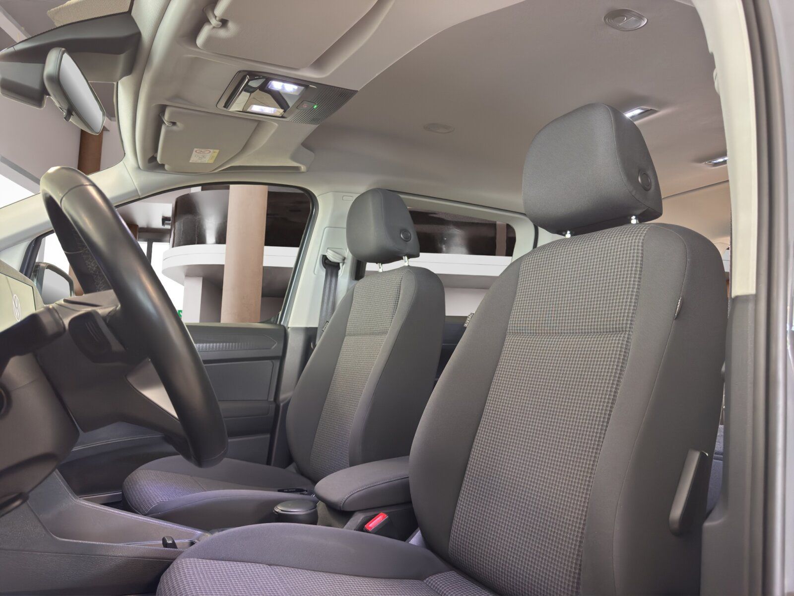Fahrzeugabbildung Volkswagen Caddy Maxi California 2.0 TDI DSG APP AHK Kamera