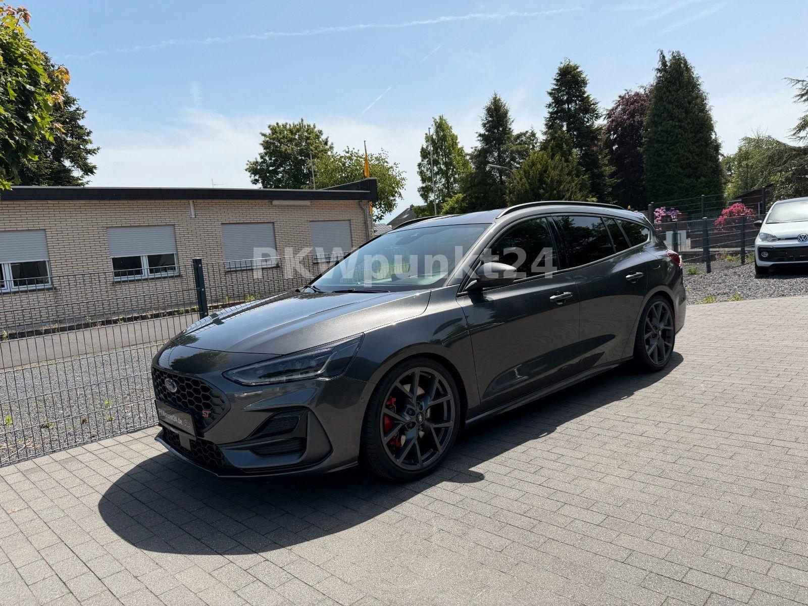 Ford Focus Turnier ST X 5J.Garantie/Recaro/AHK/B&O/AC