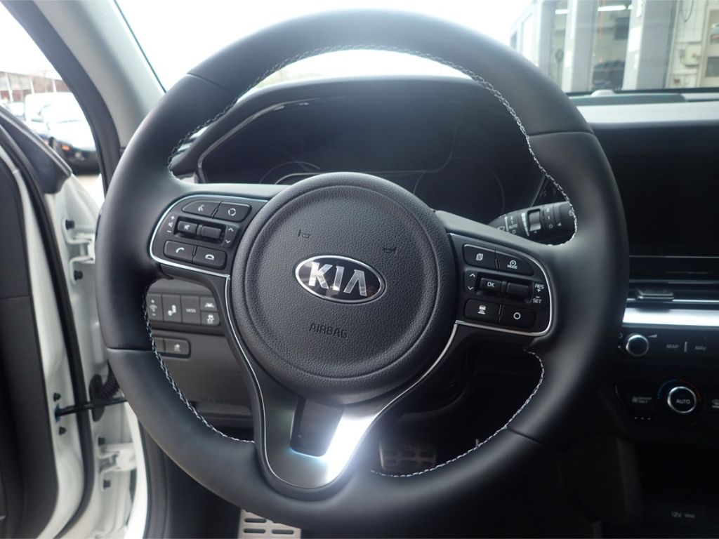 Fahrzeugabbildung Kia Niro e-Spirit 3-Phasen On Board Charger, Technik