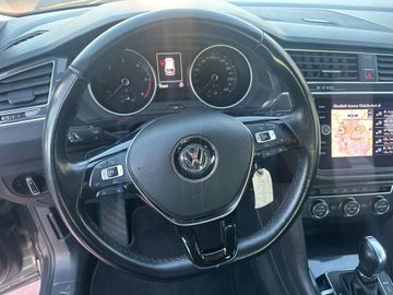 Volkswagen Tiguan - 12