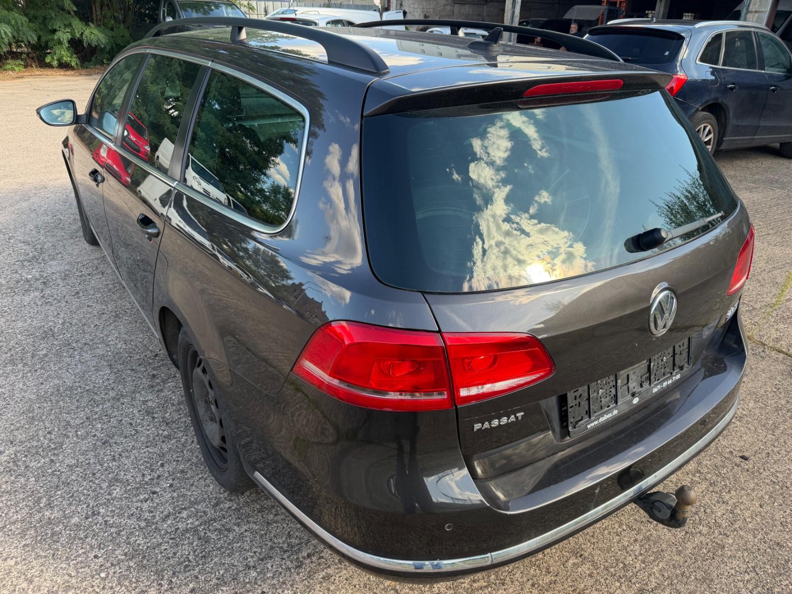 Volkswagen Passat 2011 — photo 6