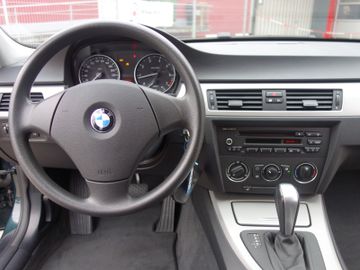 BMW 318 - 9