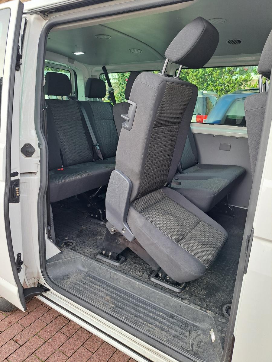 Volkswagen T6.1 9-Sitze*Klima*PDC*Scheckheft*8fach*HUneu