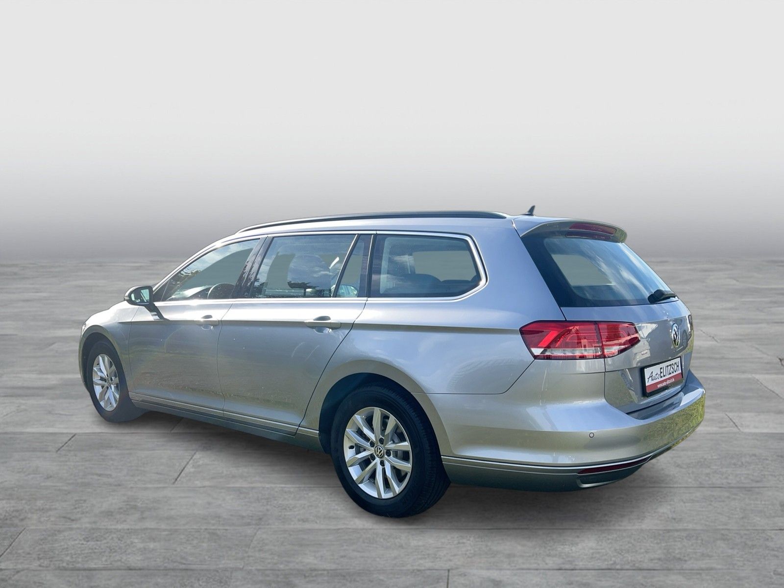Fahrzeugabbildung Volkswagen Passat Variant TSI Comfortline BMT LED Navi ACC