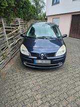 Renault Scenic 2 - Renault Scenic aus 2006 mit Diesel-Antrieb