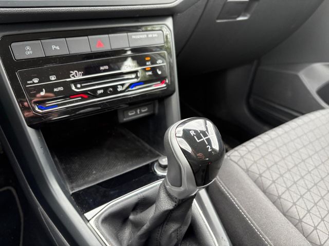 T-Cross Life 1.0 TSI ACC DAB Rear View Bluetooth