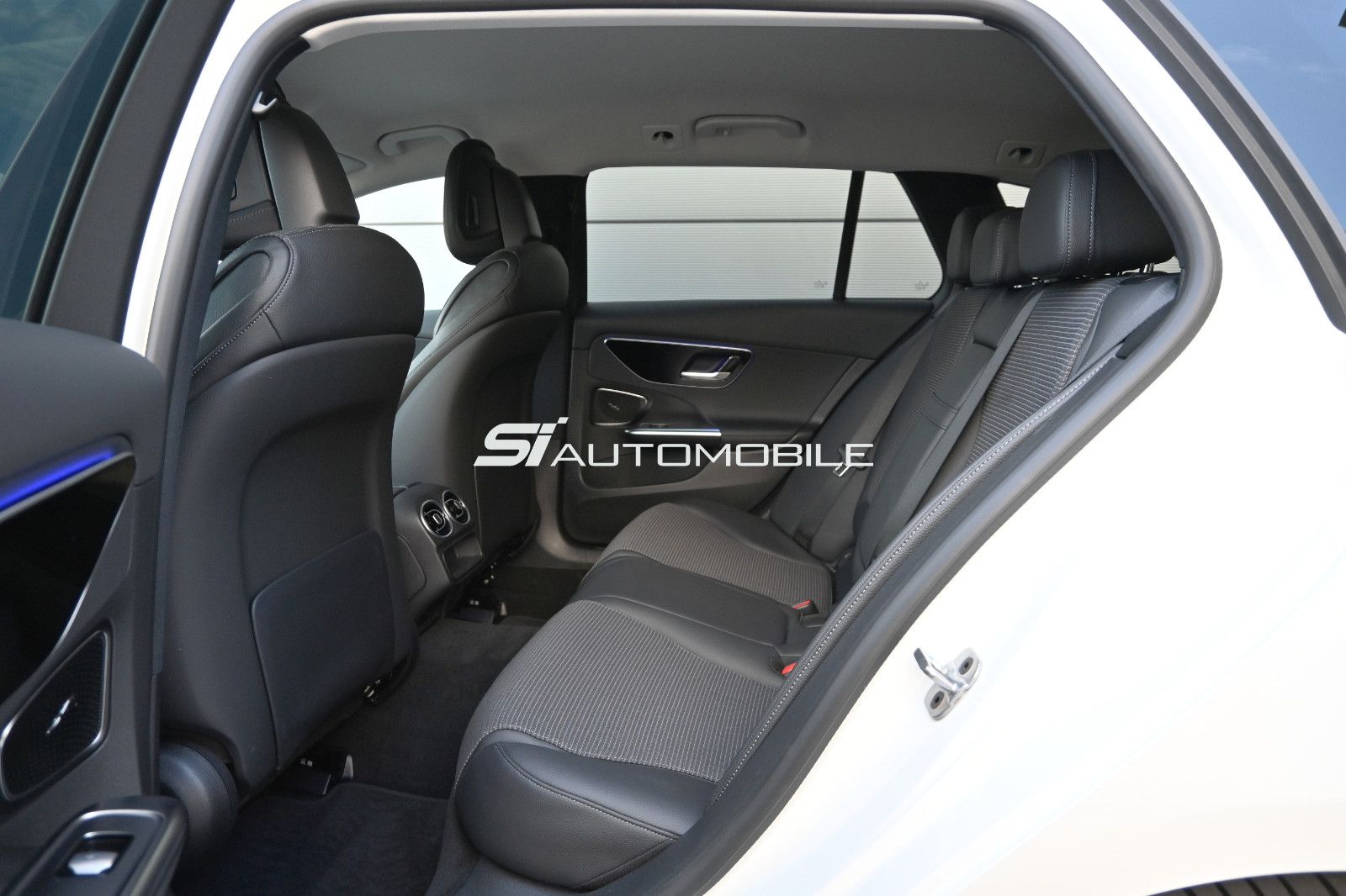 Fahrzeugabbildung Mercedes-Benz C 200 T Aut. Avantgarde °ACC°DIGITAL LIGHT°MEMO°