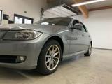 BMW 325i xDrive Automatik/Navi/Leder