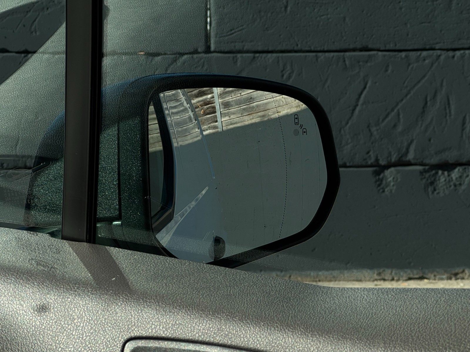 Fahrzeugabbildung Ford Transit Connect 230 L2 Autm. Trend 4d AHK