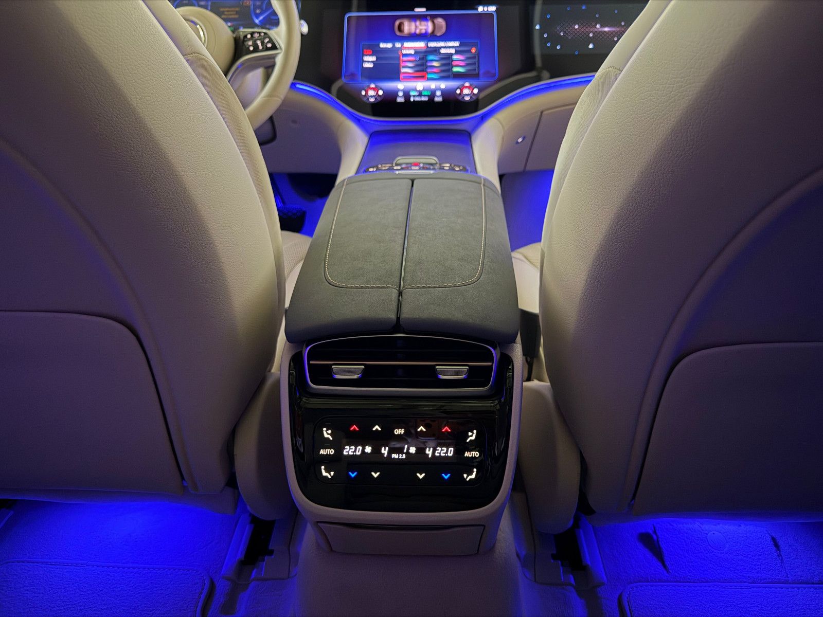Fahrzeugabbildung Mercedes-Benz EQS EQS 580 4Matic/BURMESTER/HuD/PANO/98,5% SOH