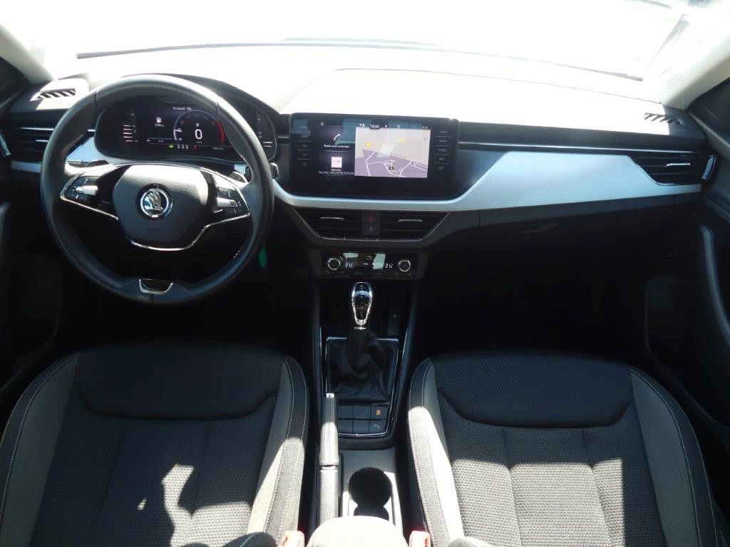 Fahrzeugabbildung SKODA Kamiq 1.0l TSI DSG TOUR *LED*NAVI*FSH*PDC*
