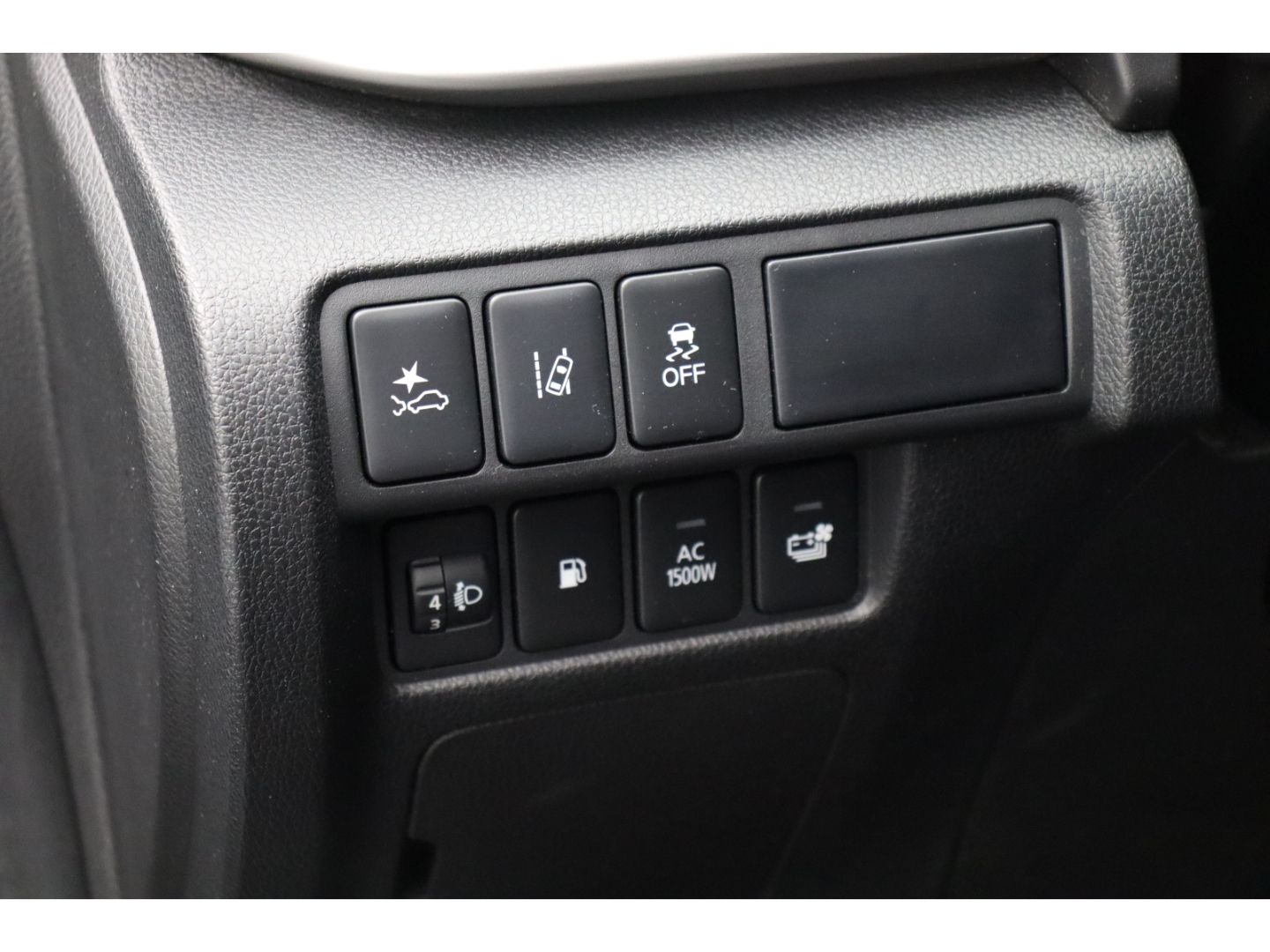 Fahrzeugabbildung Mitsubishi Eclipse Cross Plus Select 2.4 4WD ACC 360 Kamera