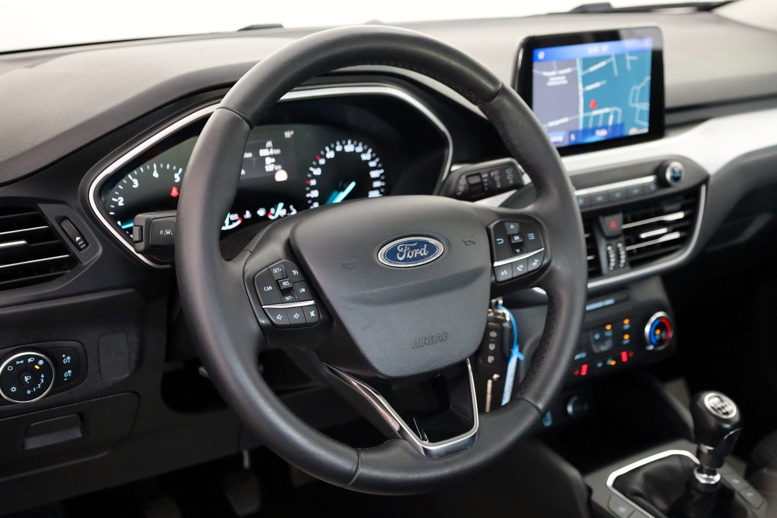 Fahrzeugabbildung Ford Focus Lim. Cool & Connect Navi,SH,Kamera,SR+WR