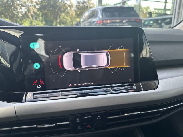 Golf VIII Variant 2.0 TDI Life NAVI LED 16 ALU S