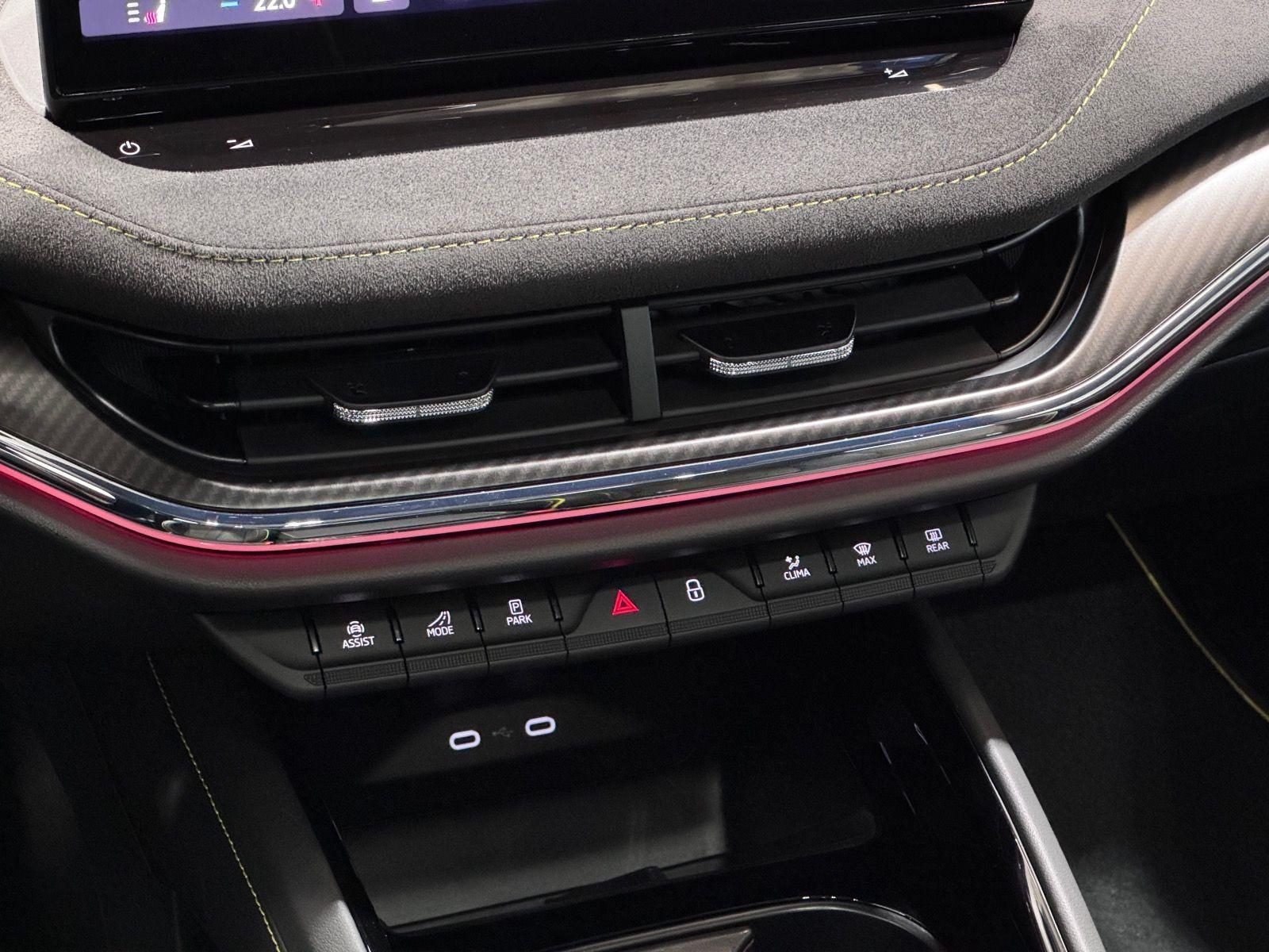 Skoda Enyaq Coupé RS | MATRIX NAVI PANO AHK HUD DCC
