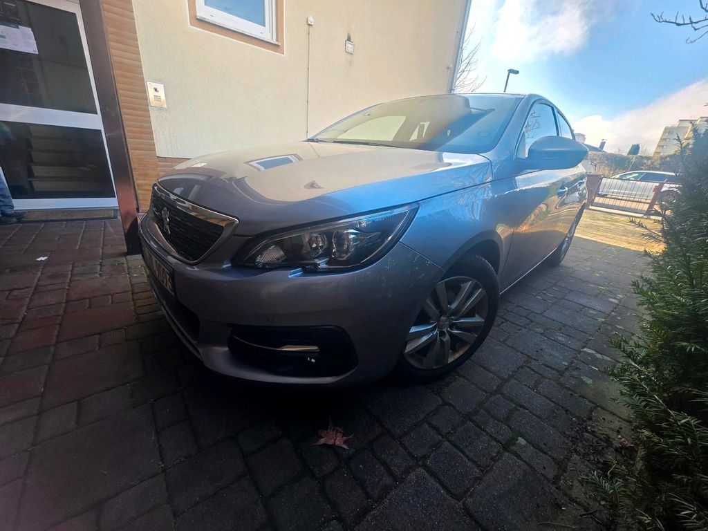 Image of Peugeot e-308