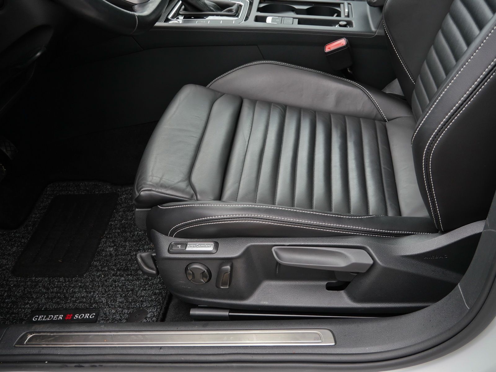 Volkswagen Passat Variant - Bild 22