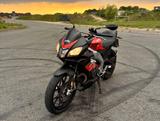 Aprilia Tuono 125  Top Zustand, viele neue Teile - APRILIA TUONO 125