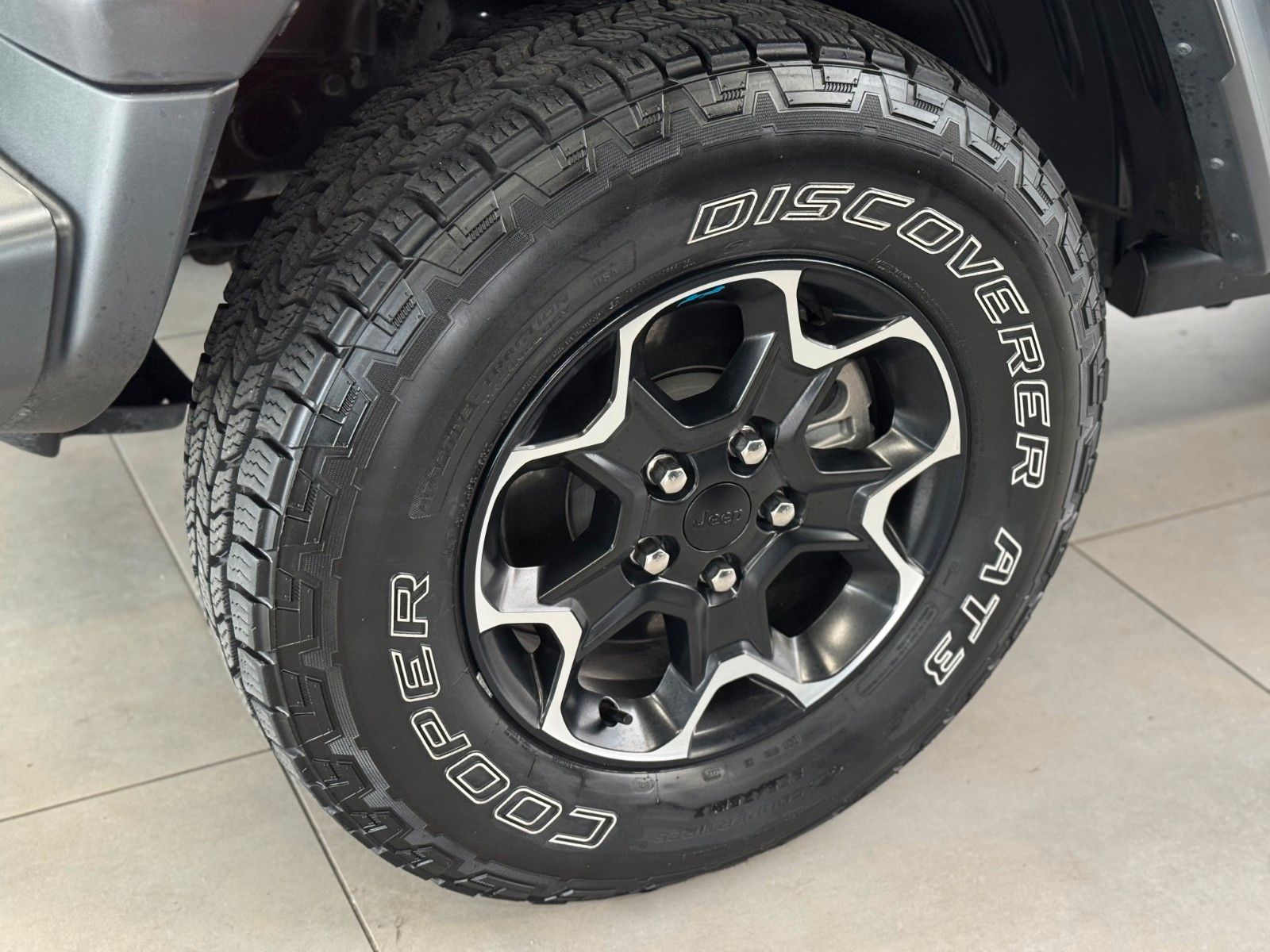 Fahrzeugabbildung Jeep Wrangler Unlimited 2.0 4xe Rubicon "DUAL-TOP"