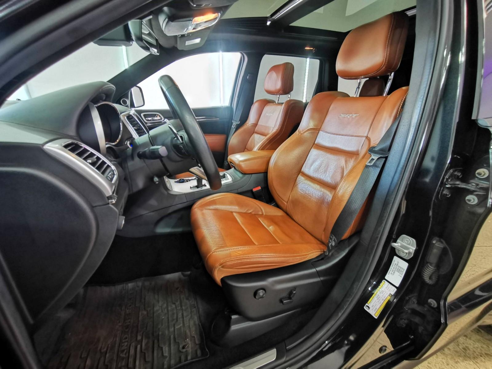 Jeep Grand Cherokee SRT 6.4 V8 HEMI 468 ch • 4x4 • Skyhook • Harman Kardon • Toit Panoramique