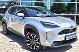 Toyota Yaris Cross Hybrid 1.5 VVT-i Team Deutschland - silberne Toyota Yaris Cross