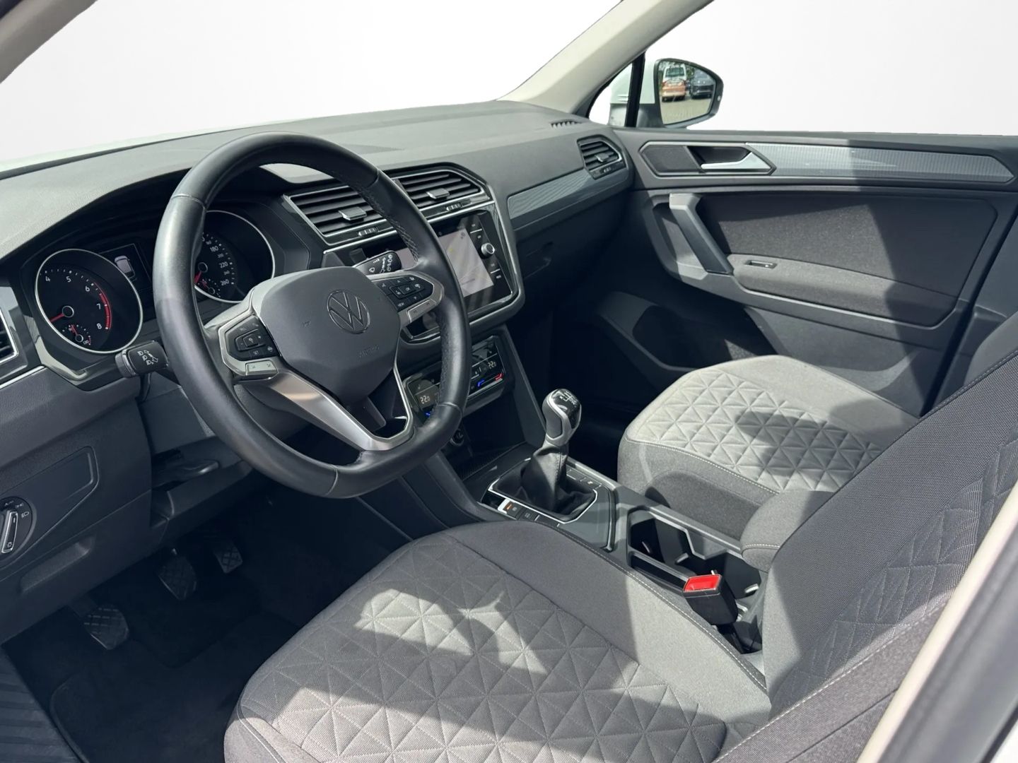 Tiguan 1.5 TSI *NAVI*LED*APP*