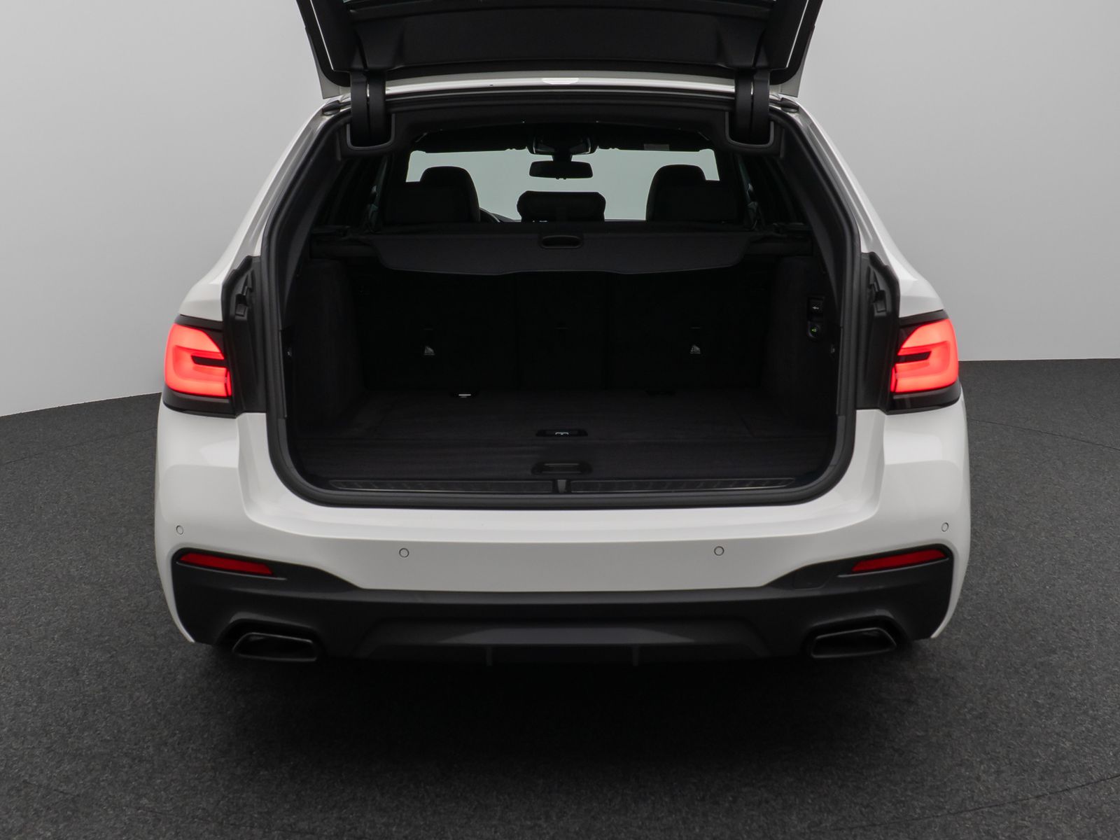 Fahrzeugabbildung BMW 530d M Sportpaket Pro Kamera DAB HiFi Alarm AHK