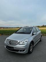 Mercedes-Benz 220 - Mercedes-Benz 220 aus 2007