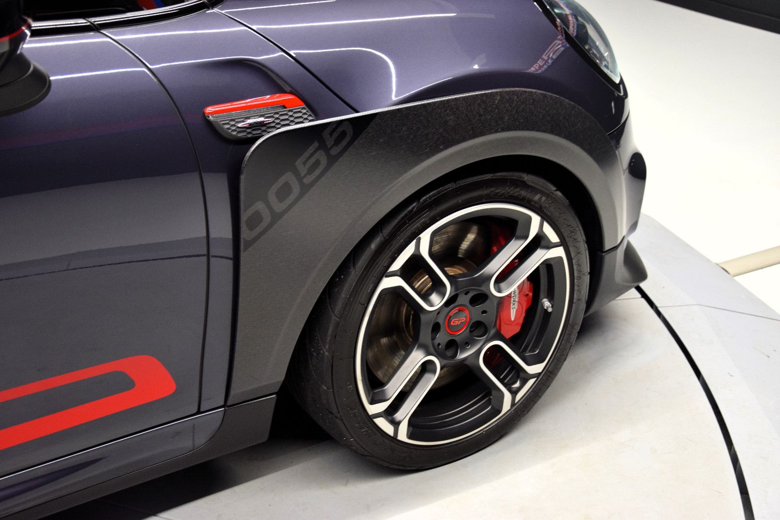 Fahrzeugabbildung MINI John Cooper Works GP #55 *Carbon Tempo. Schale