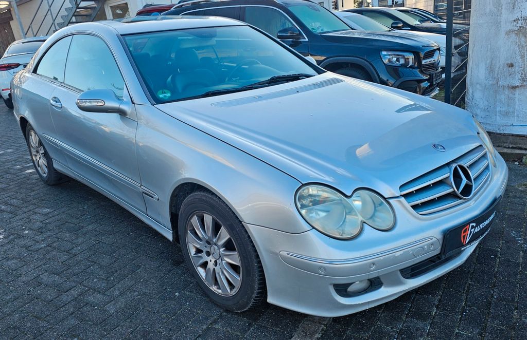 Mercedes-Benz CLK 220