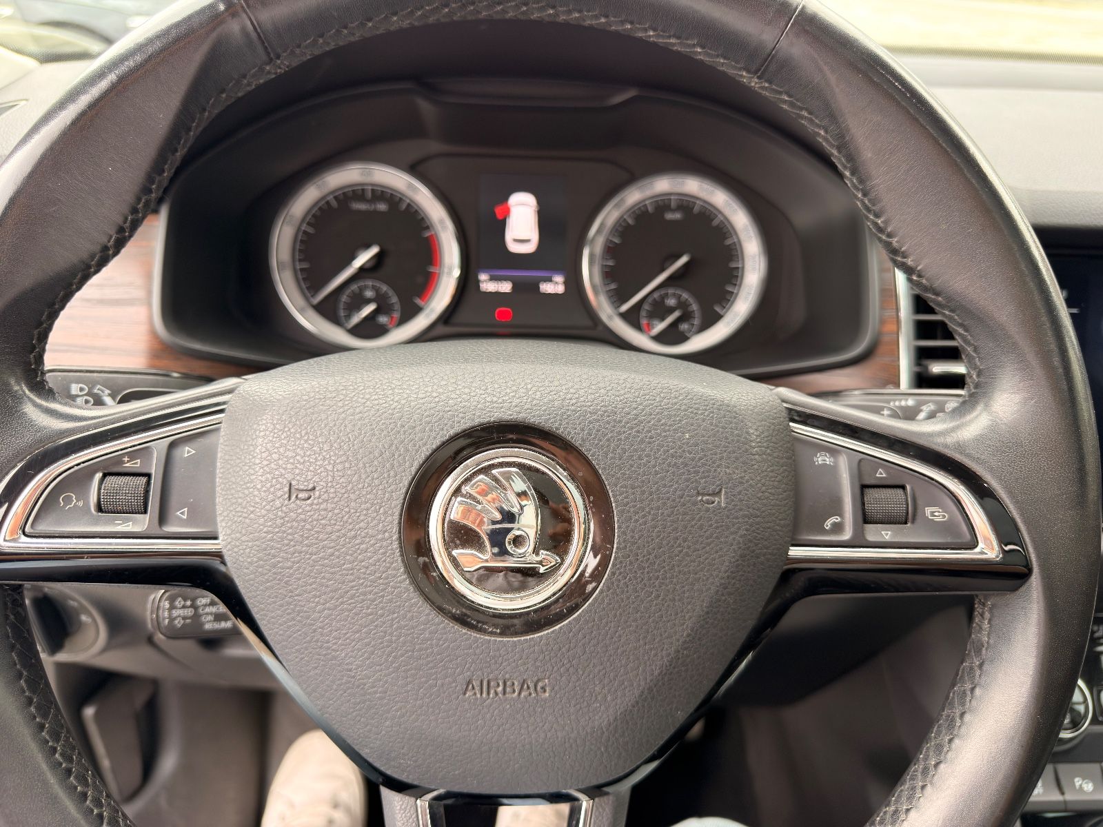 Kodiaq Scout 4×4 *Pano*LED*Leder*360°*7-Sitzer*
