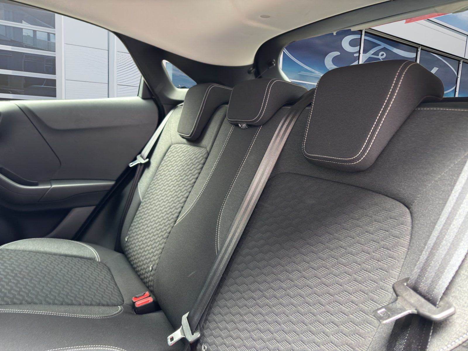 Fahrzeugabbildung Ford Puma    1.0l Titanium Design #RFK #WinterpaketPa