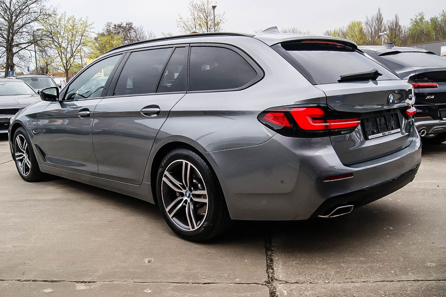 BMW 530 e Touring BANG&OLUFSEN PANORAMA HUD KAMERA foto 5