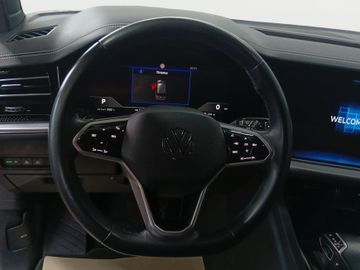 Volkswagen Touareg - 11