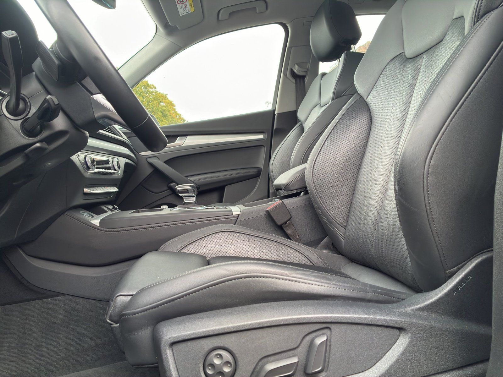 Fahrzeugabbildung Audi Q5 40 TDI quattro S-Line AHK,Kamera,LED,Matrix