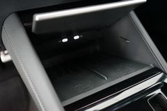 VW Tiguan 1.5 eTSI R-Line | LED Plus | Navi | AHK VW Tiguan 1.5 eTSI R-Line | LED Plus | Navi | AHK