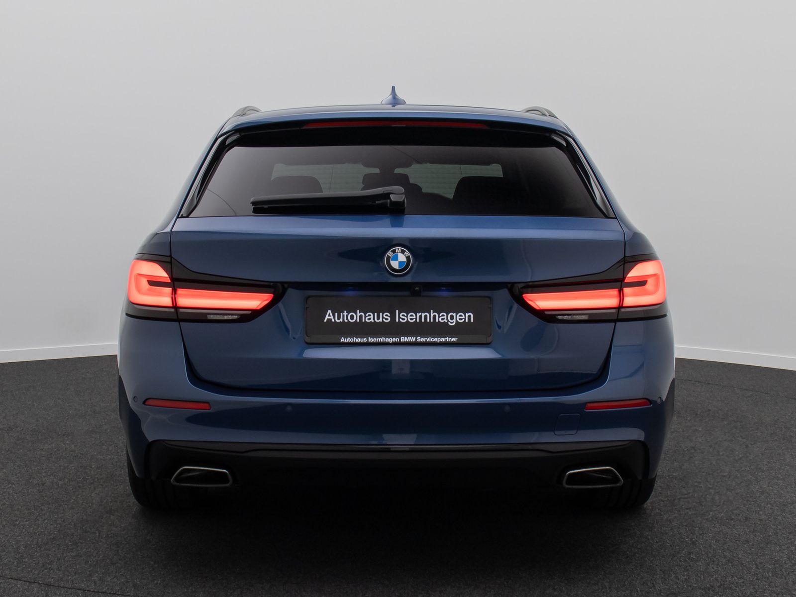 Fahrzeugabbildung BMW 530d xD HUD DAB HiFi Kamera Laser Alarm Komfort
