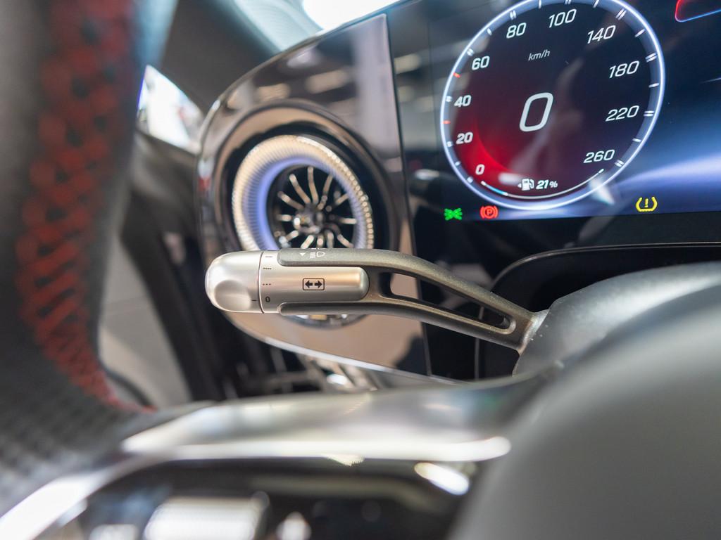 Mercedes-Benz CLA 180 Coupé AMG Advanced + NIGHT PANO LED SHZ