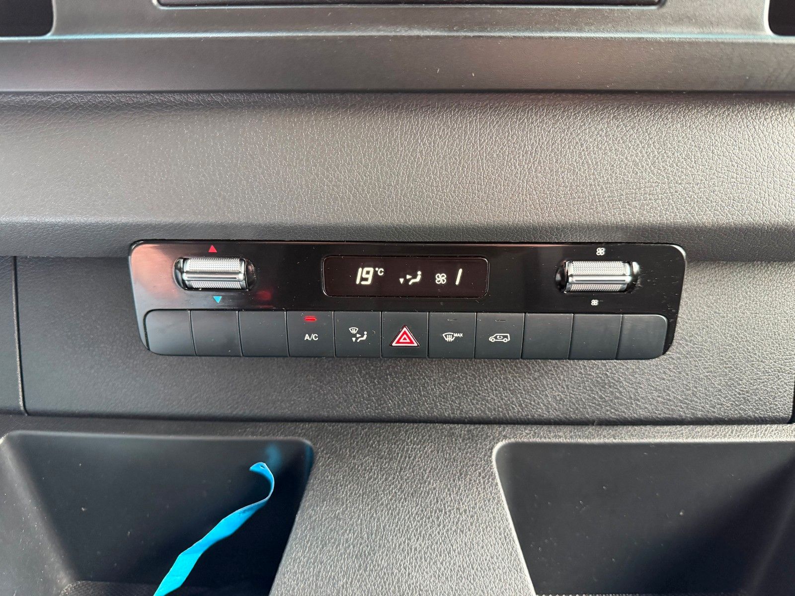 Fahrzeugabbildung Mercedes-Benz eSprinter 312 Klima SHZ Kamera