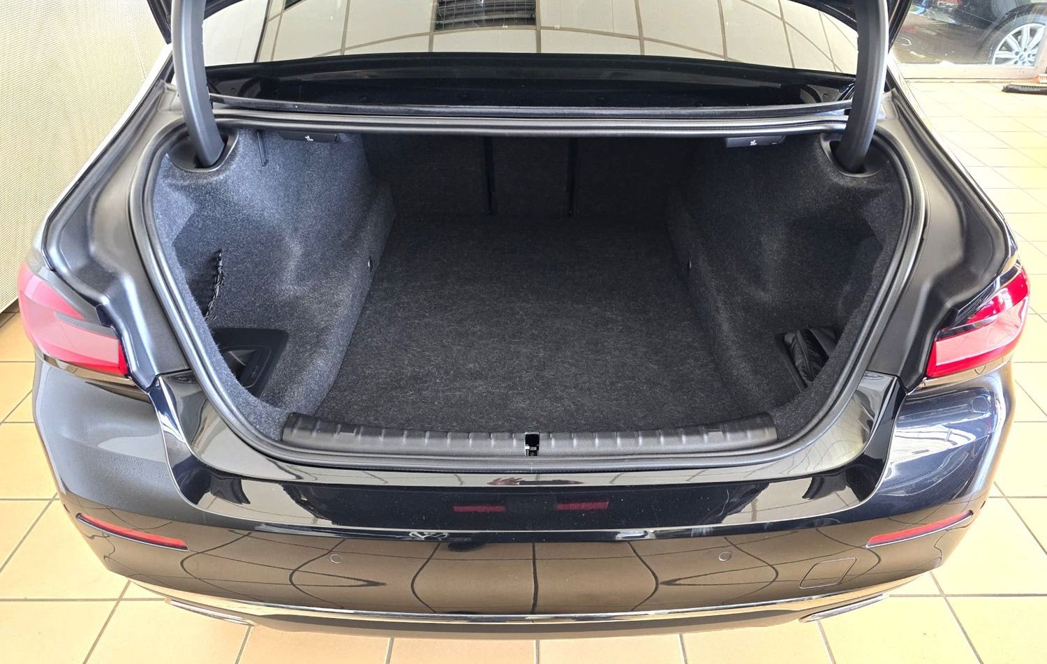 BMW 530 d Luxury Line Laser HUD Kamera AHK Memory ha foto 9
