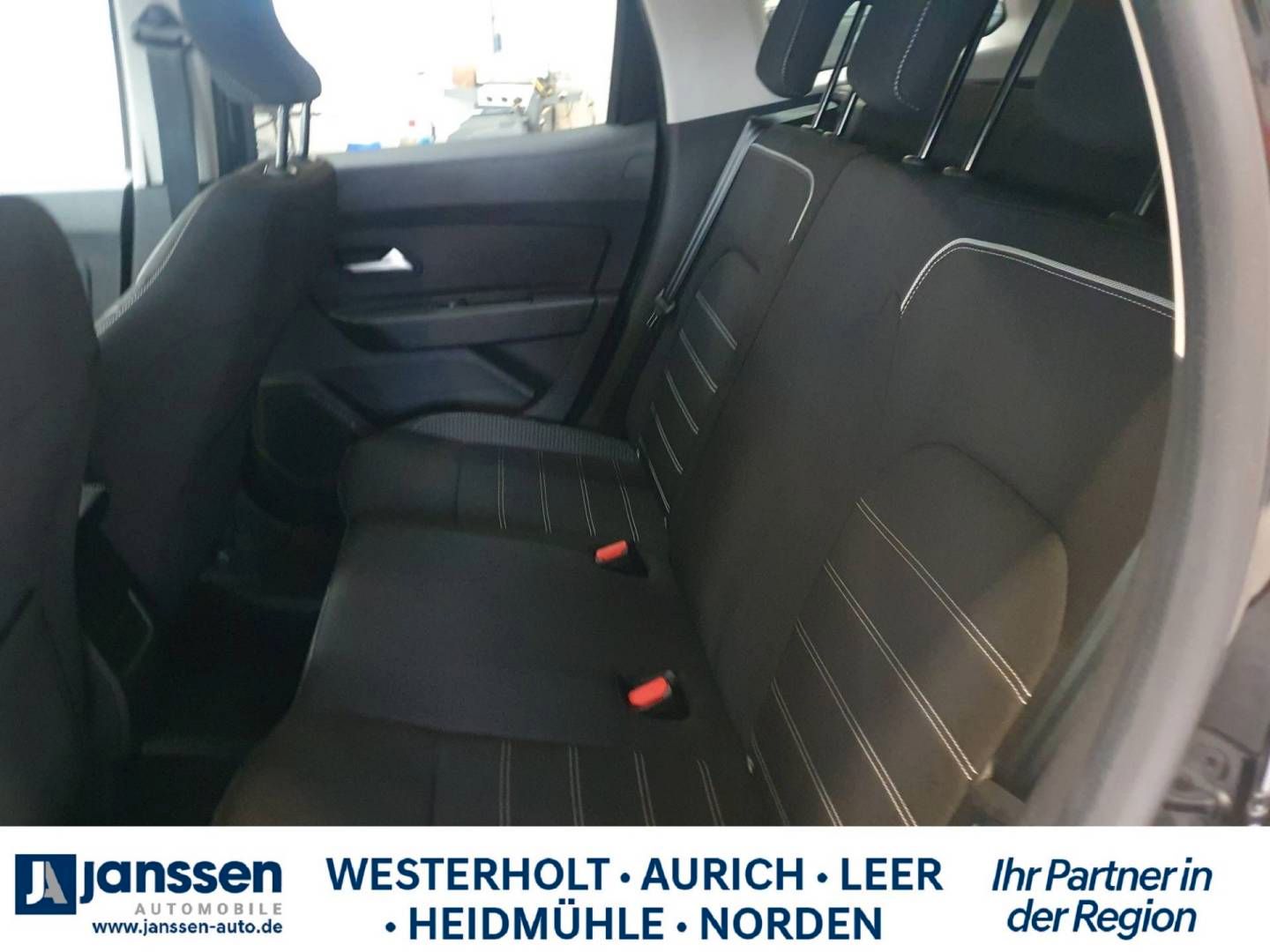 Fahrzeugabbildung Dacia DUSTER Prestige TCe 100 ECO-G 2WD