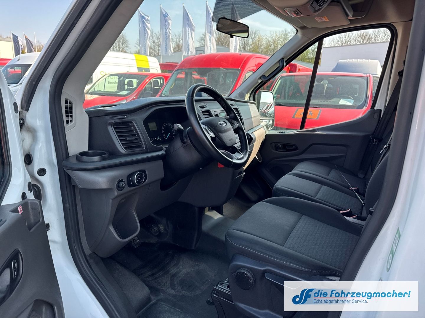 Fahrzeugabbildung Ford Transit Kombi 350 L3 Trend Lift Temp Tel.-Vorb.