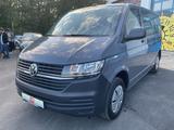 Volkswagen T6.1 Caravelle 2.0 TDI 9 Sitzer Klima PDC 1 Hand - graue Volkswagen T6 Caravelle