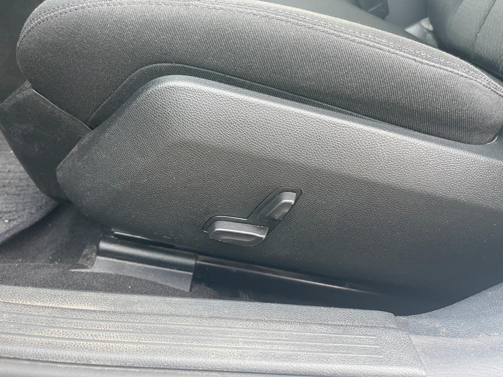 Mercedes-Benz E350 2010 — photo 21