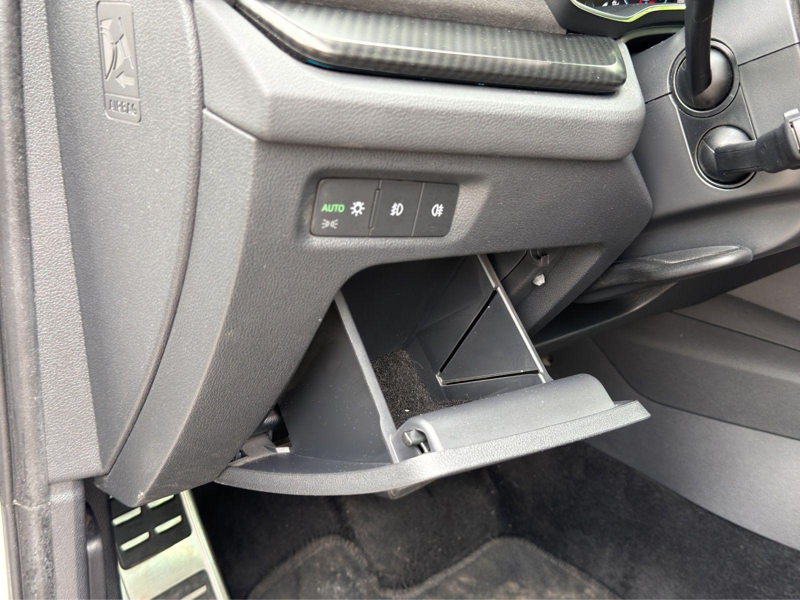 Skoda Octavia Combi RS 2.0 TDI LED*Navi*AHK*Panorama
