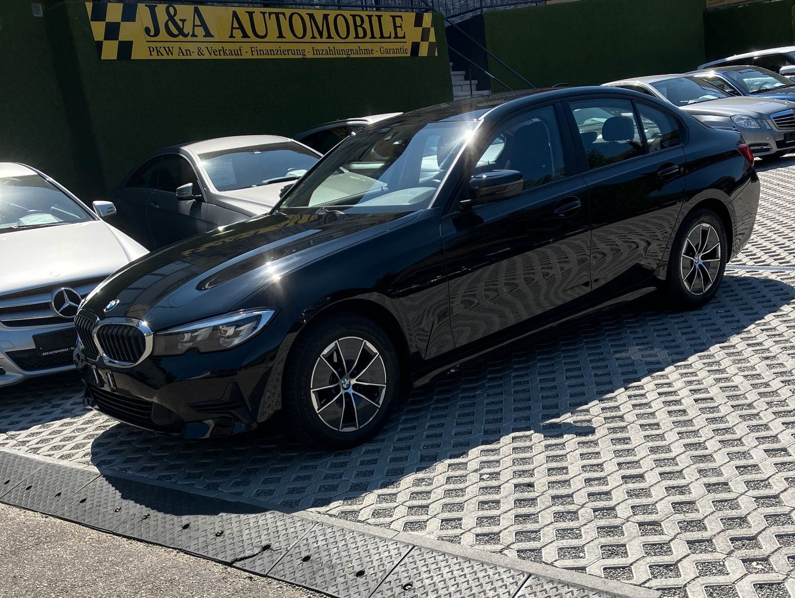 BMW BMW 318i Advantage, Autom, 2 Hand, 96000km, Navi