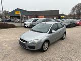Ford Focus 1,6 Lim/Ghia/Klima/PDC/Automatik/ - Ford Focus aus 2005: Ghia
