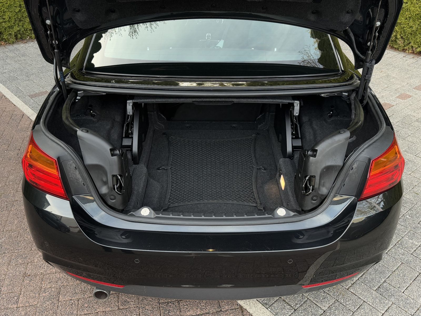 Fahrzeugabbildung BMW 420 d Cabrio M Sport Aut. XEN+SHZ+KAM+NAV+LEDER+
